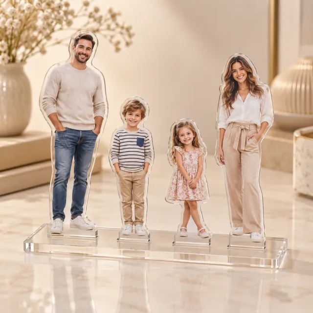 Familie modulară realizată pe elemente separate din plexiglas